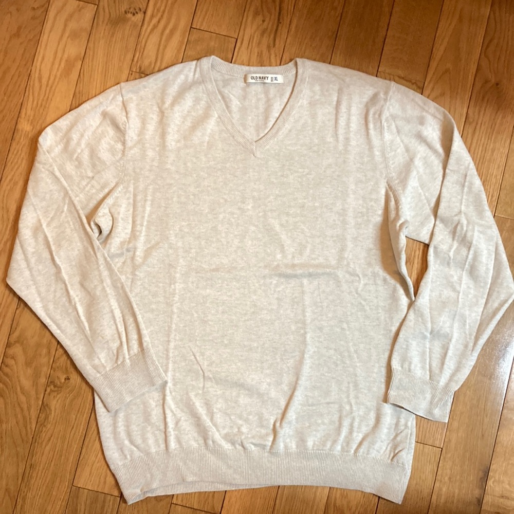 Mens Old Navy Ivory vneck sweater